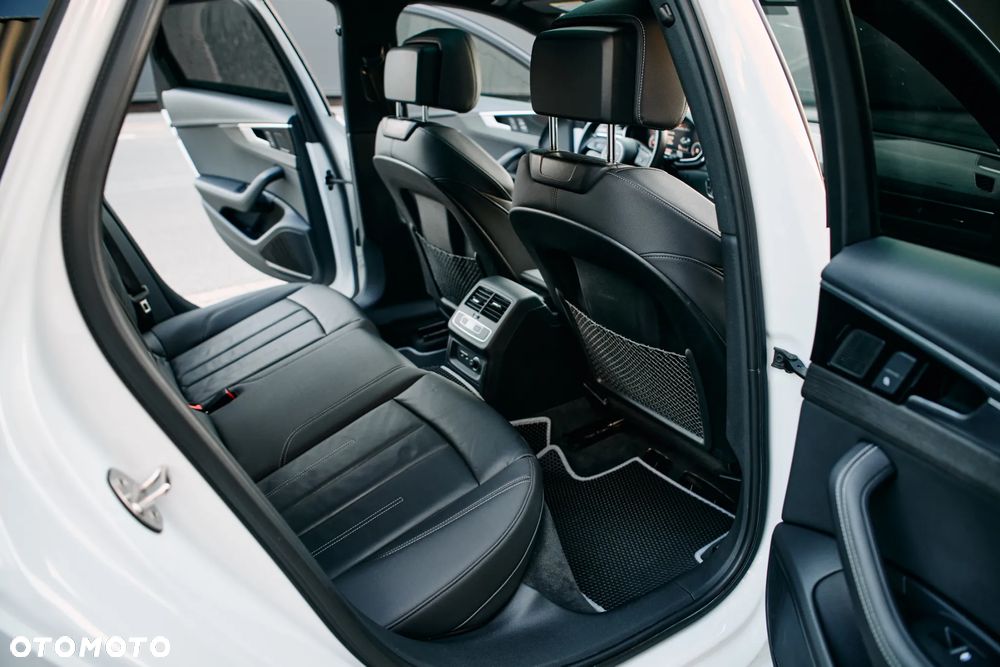 Audi A4 Limousine - 16