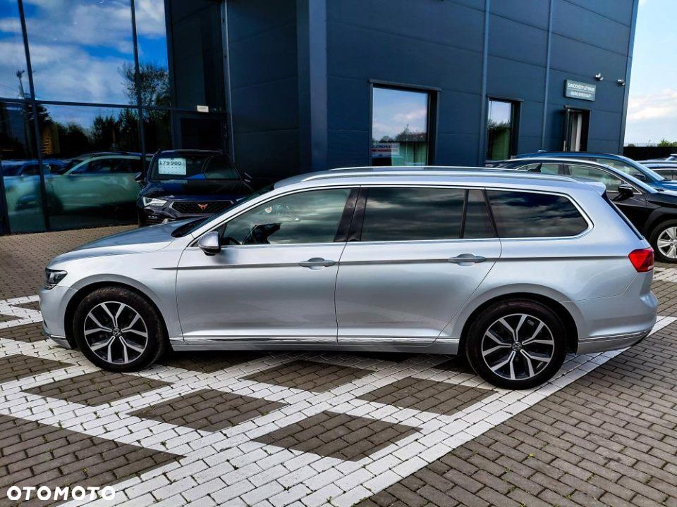 Volkswagen Passat - 2