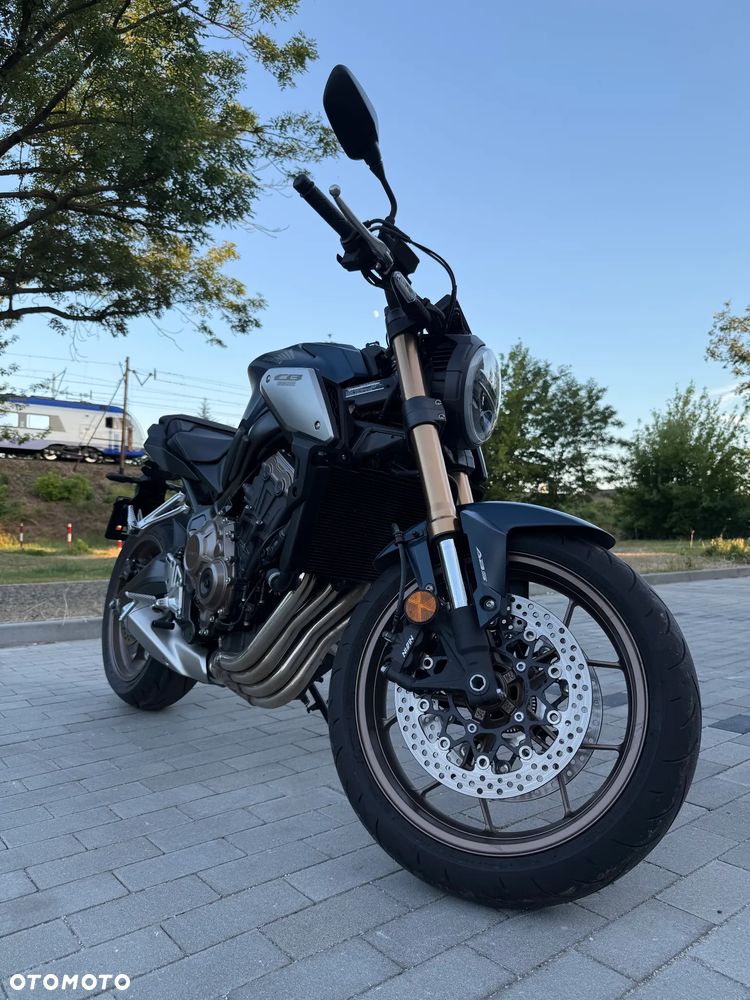 Honda CB - 22