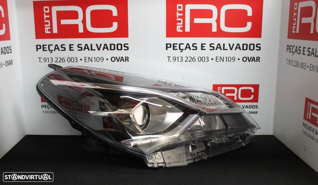 Farol Toyota Yaris de 2014 a 2018 - 1