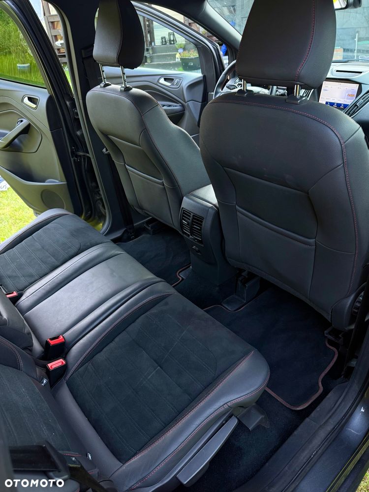 Ford Kuga 2.0 TDCi AWD ST-Line - 11