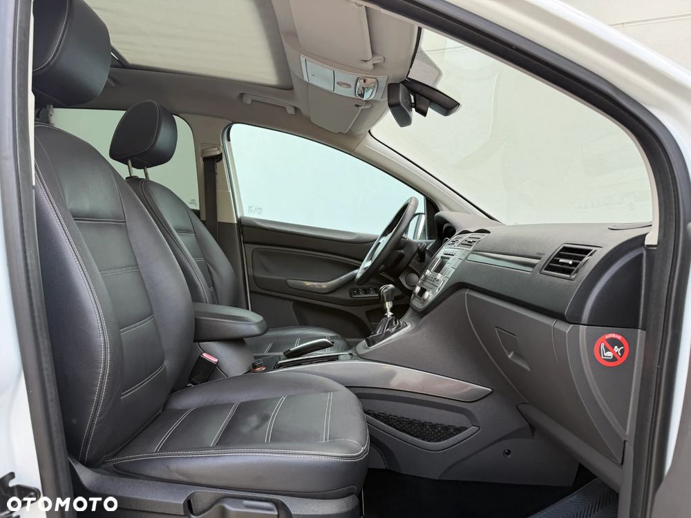 Ford Kuga - 28
