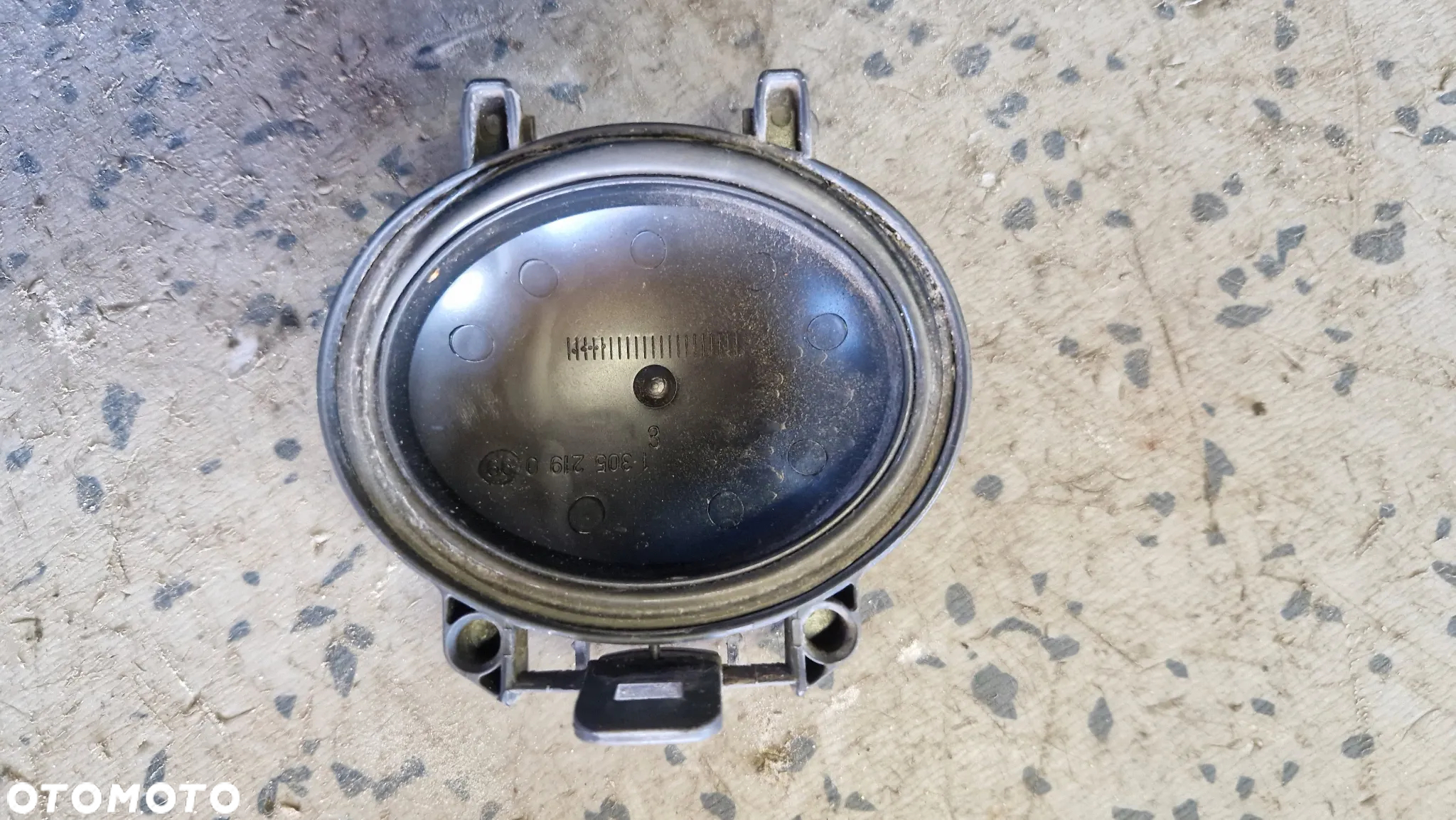 MERCEDES C KLASA W203 ZAŚLEPKA LAMPY PRZÓD 1305219099 - 2