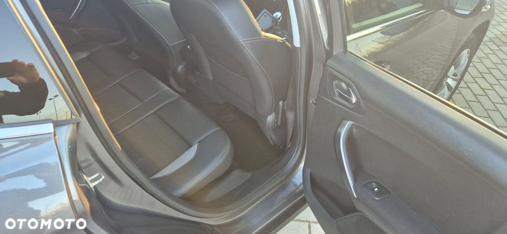 Peugeot 2008 e-HDi FAP 115 STOP & START Allure - 15