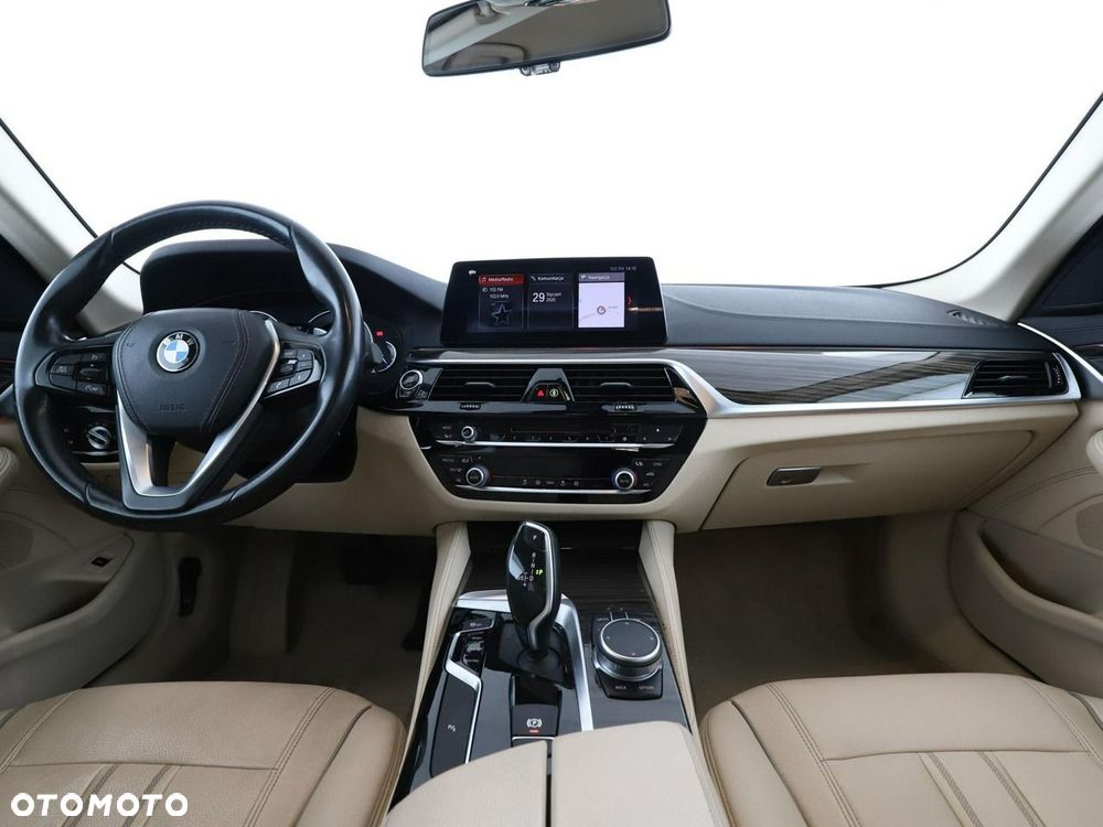 BMW Seria 5 520d Luxury Line - 16