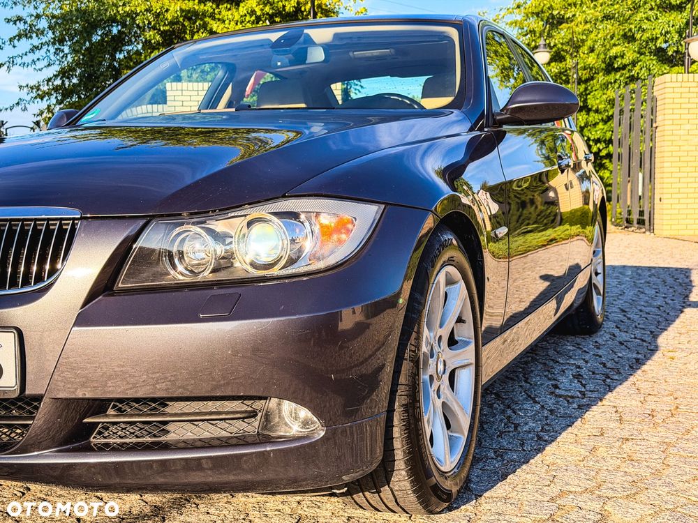 BMW Seria 3 325xi - 26