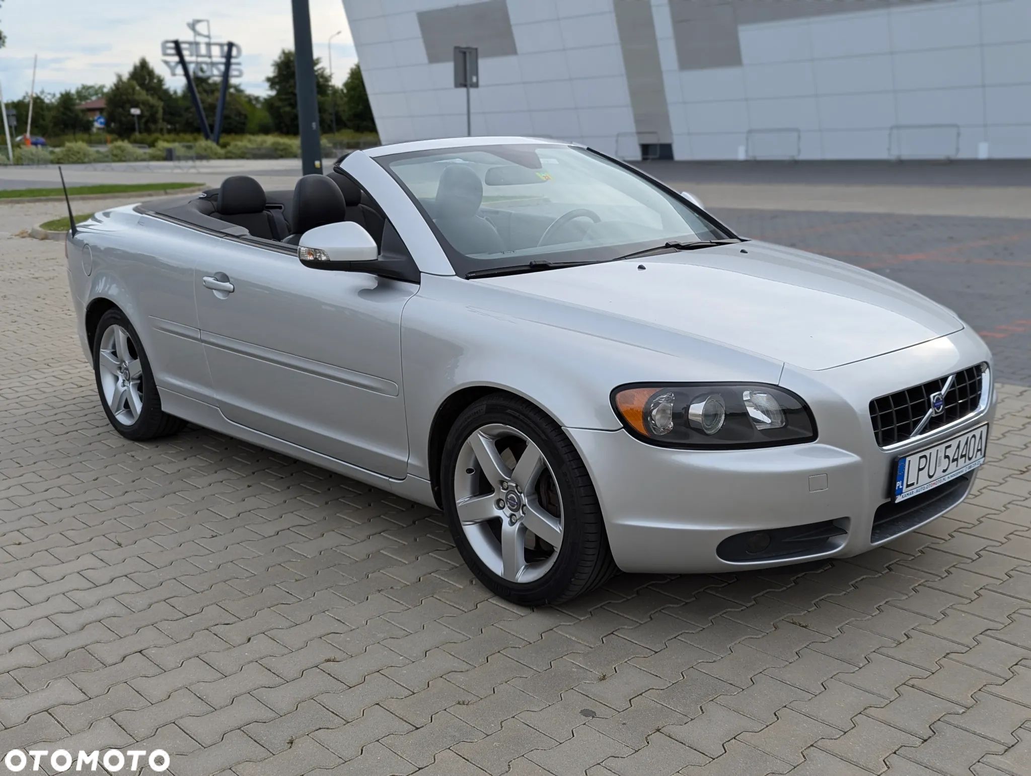 Volvo C70 2.4 Momentum - 1