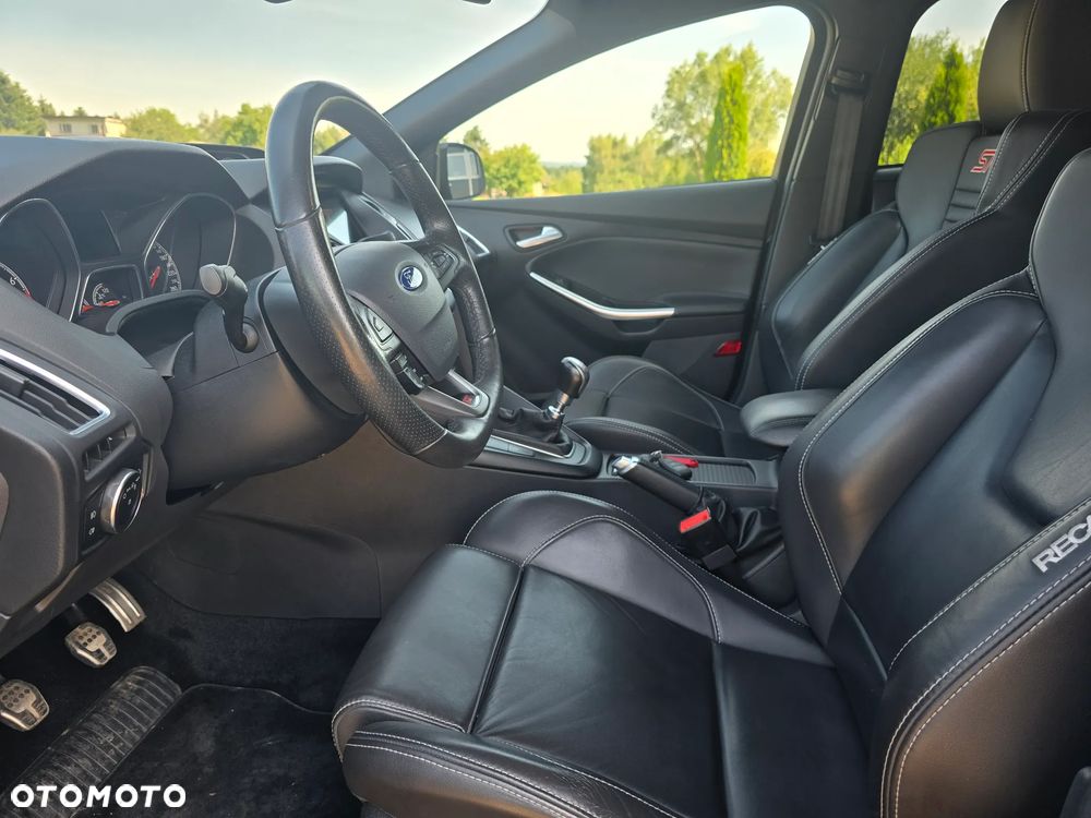 Ford Focus - 16