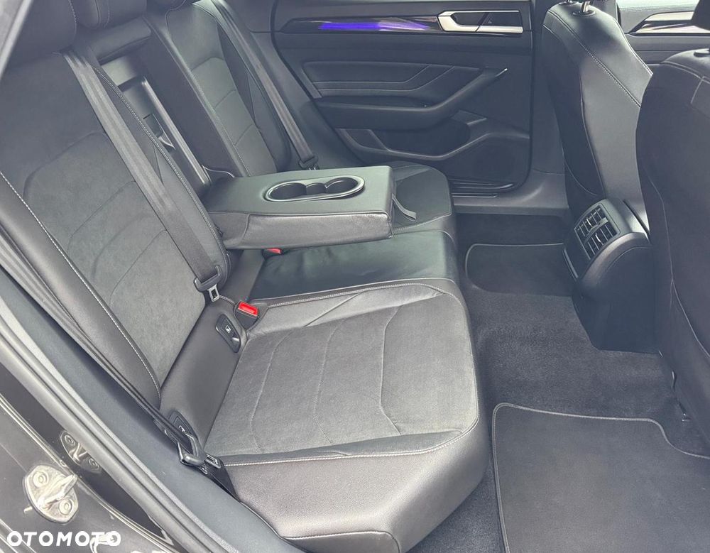 Volkswagen Arteon 2.0 TDI R-Line DSG - 34