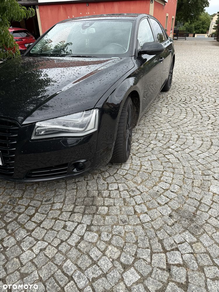 Audi A8 - 4