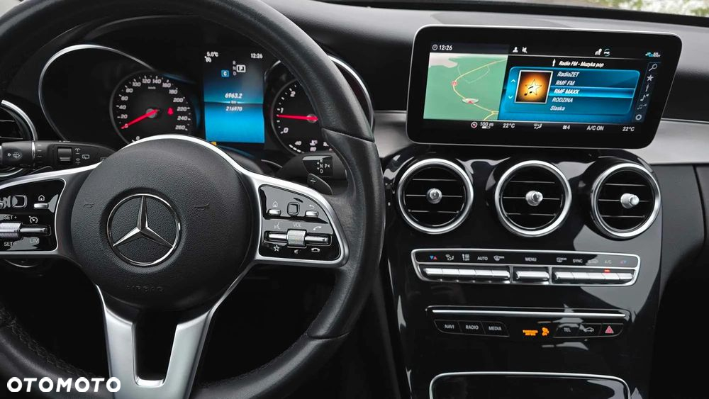 Mercedes-Benz Klasa C 220 d 4Matic T 9G-TRONIC Avantgarde - 16