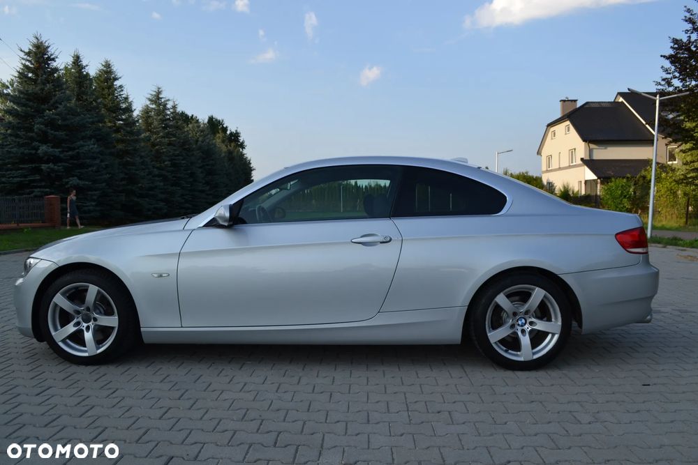 BMW Seria 3 325i - 12