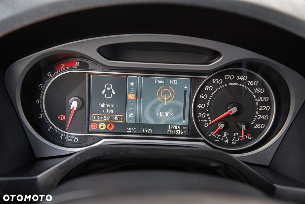 Ford S-Max 2.5 Titanium - 20