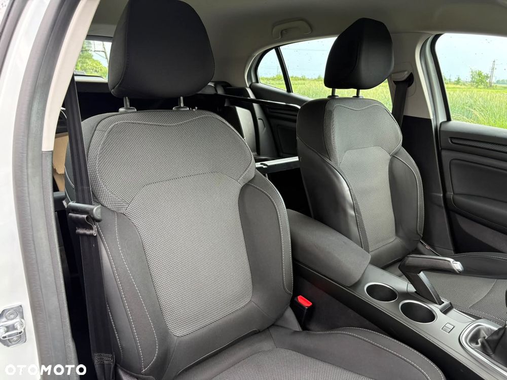 Renault Megane 1.5 Blue dCi Zen - 9