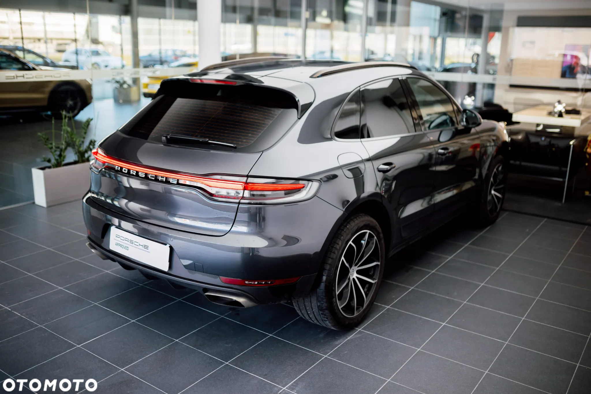 Porsche Macan Standard - 8