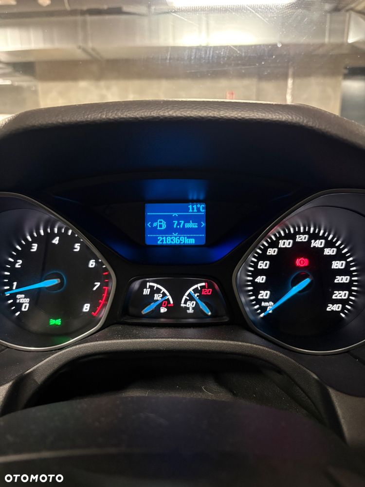 Ford Focus 1.6 EcoBoost Trend - 22