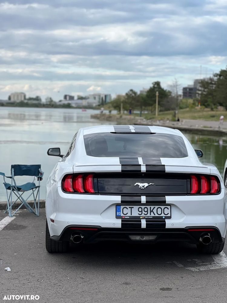 Ford Mustang 2.3 Eco Boost Aut. - 9