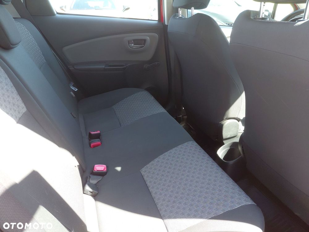 Toyota Yaris - 10