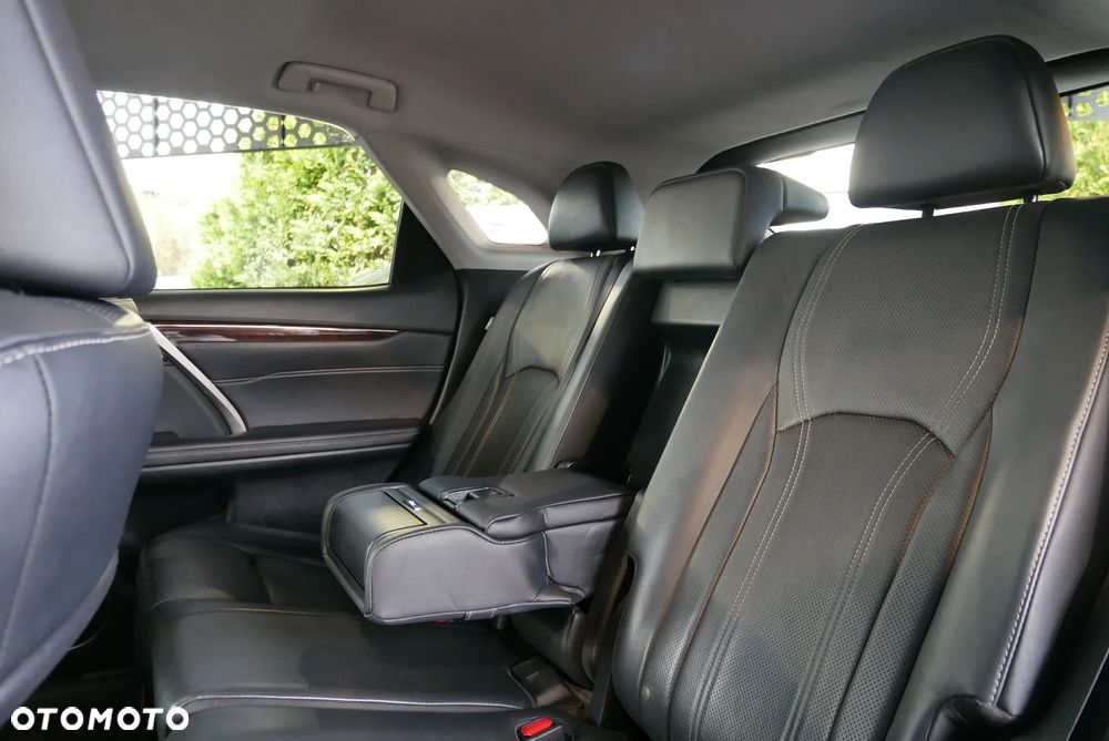 Lexus RX - 14