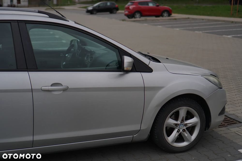 Ford Focus 1.6 TDCi DPF Ambiente - 2