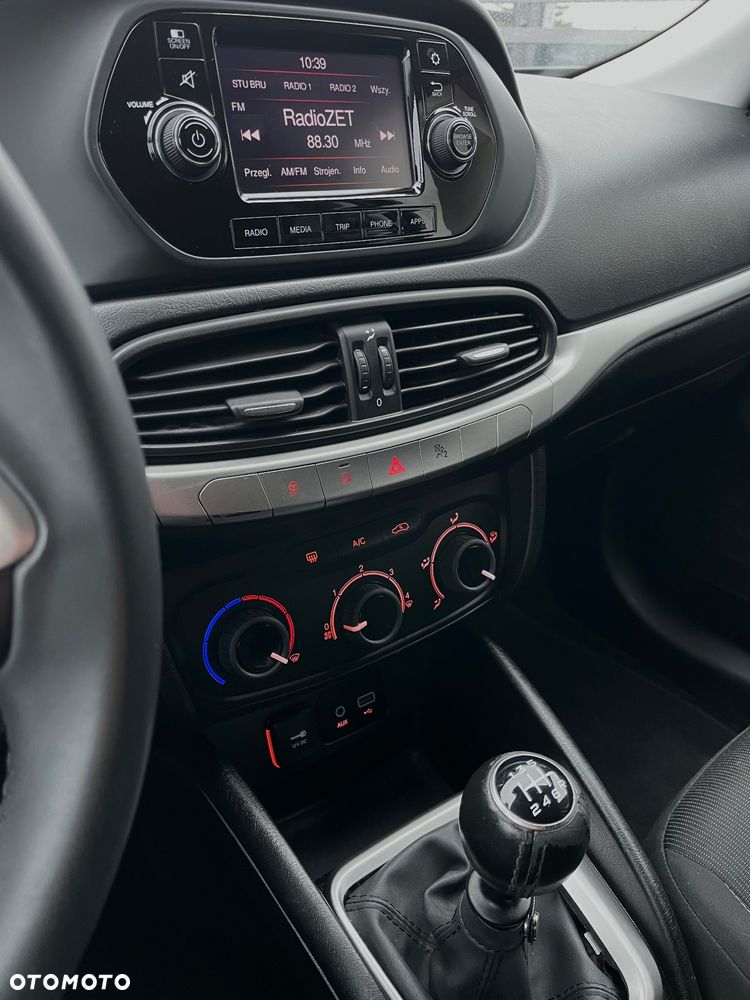 Fiat Tipo 1.4 16V More - 9