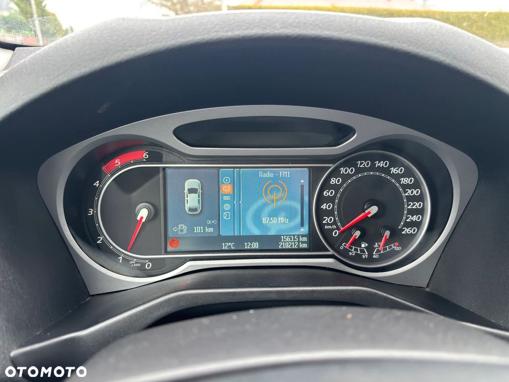 Ford Mondeo 2.0 TDCI Titanium - 24