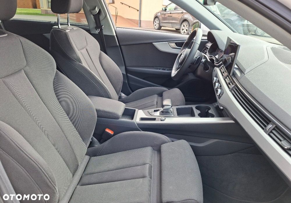 Audi A4 Avant - 16