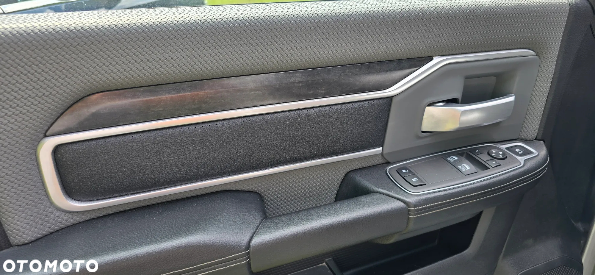RAM 2500 - 20