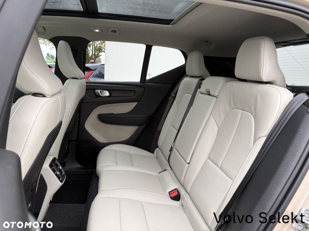 Volvo XC 40 - 22
