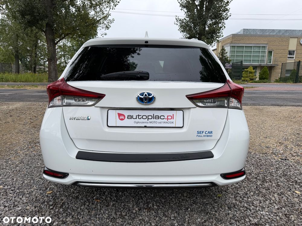 Toyota Auris Hybrid 135 Premium - 6