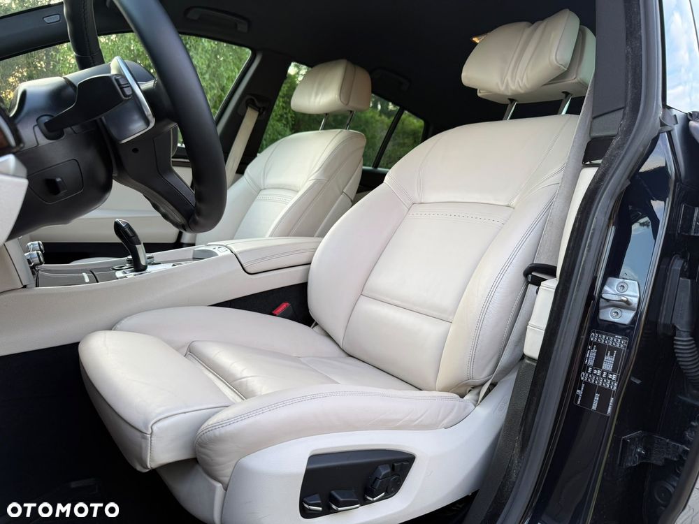 BMW Seria 5 520d xDrive Luxury Line - 14