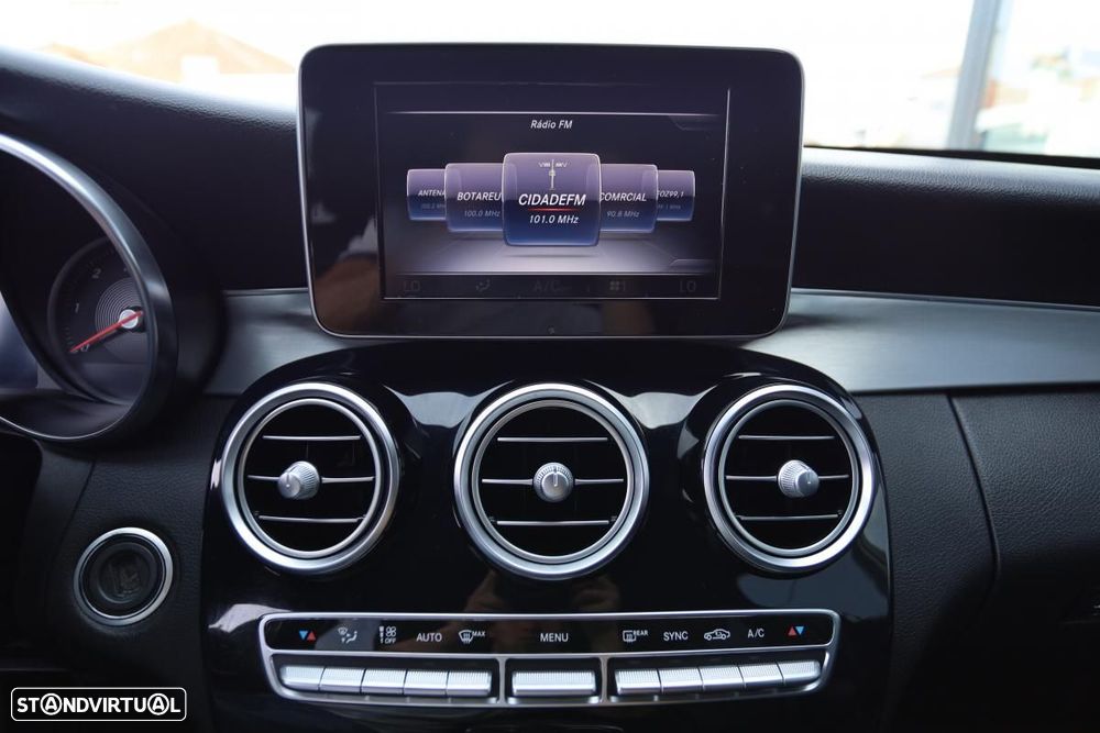 Mercedes-Benz C 200 d AMG Line — fotografia 12
