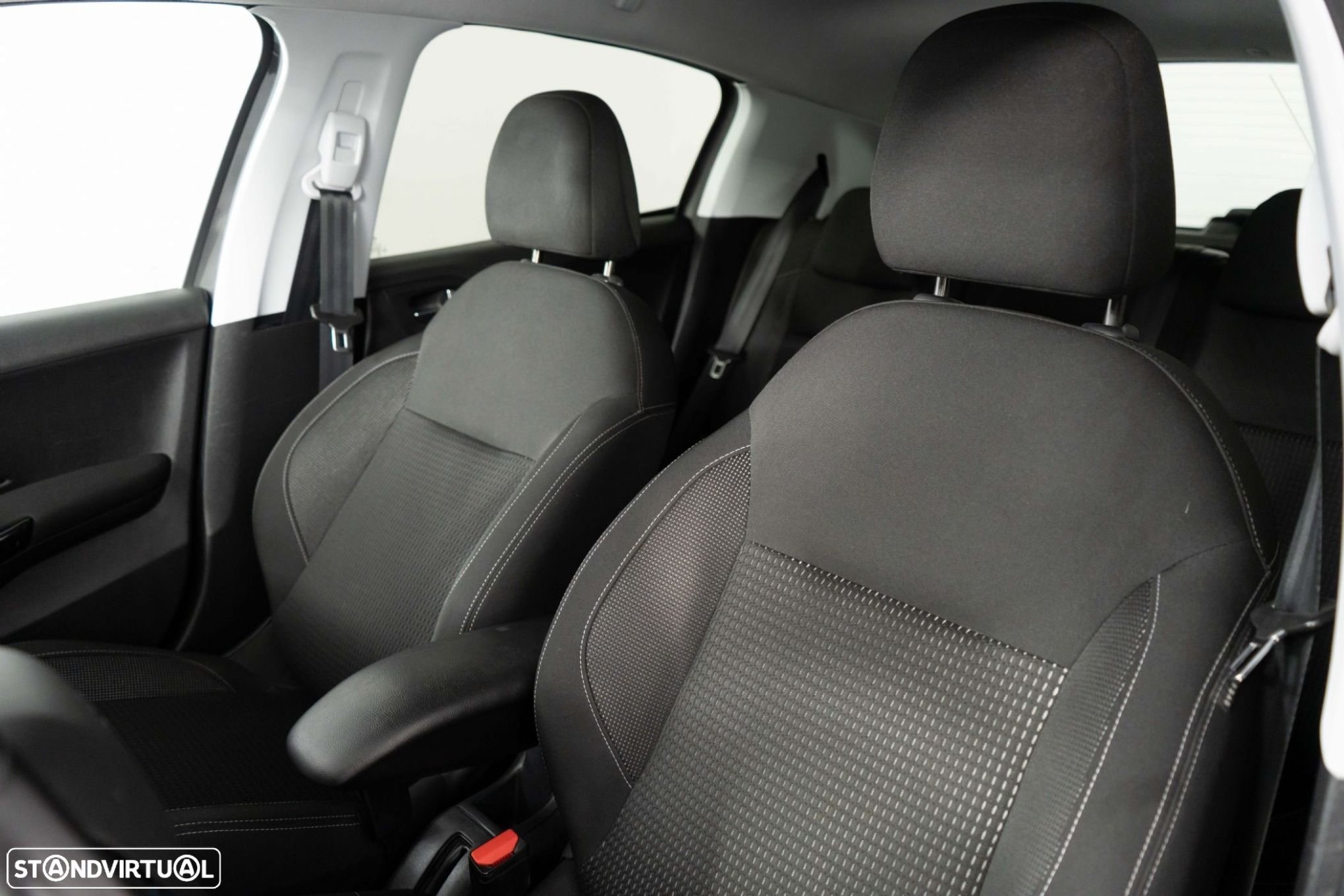 Peugeot 208 1.2 PureTech Style - 8