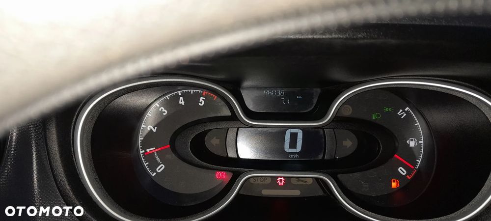Opel vivaro - 25