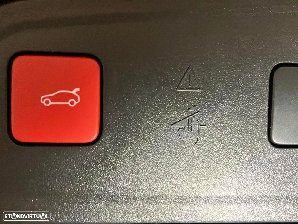 Peugeot 3008 1.6 Hybrid GT Pack e-EAT8 - 24