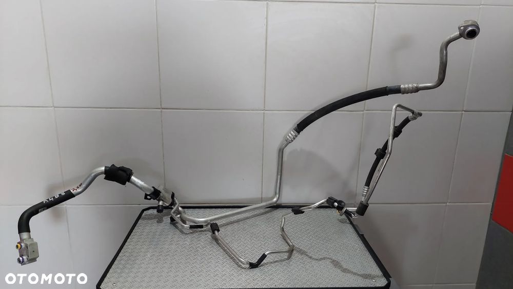 PRZEWODY KLIMATYZACJI AUDI A4 A5 B8 3,2 FSI R2009 NR 8K1260712B - 1