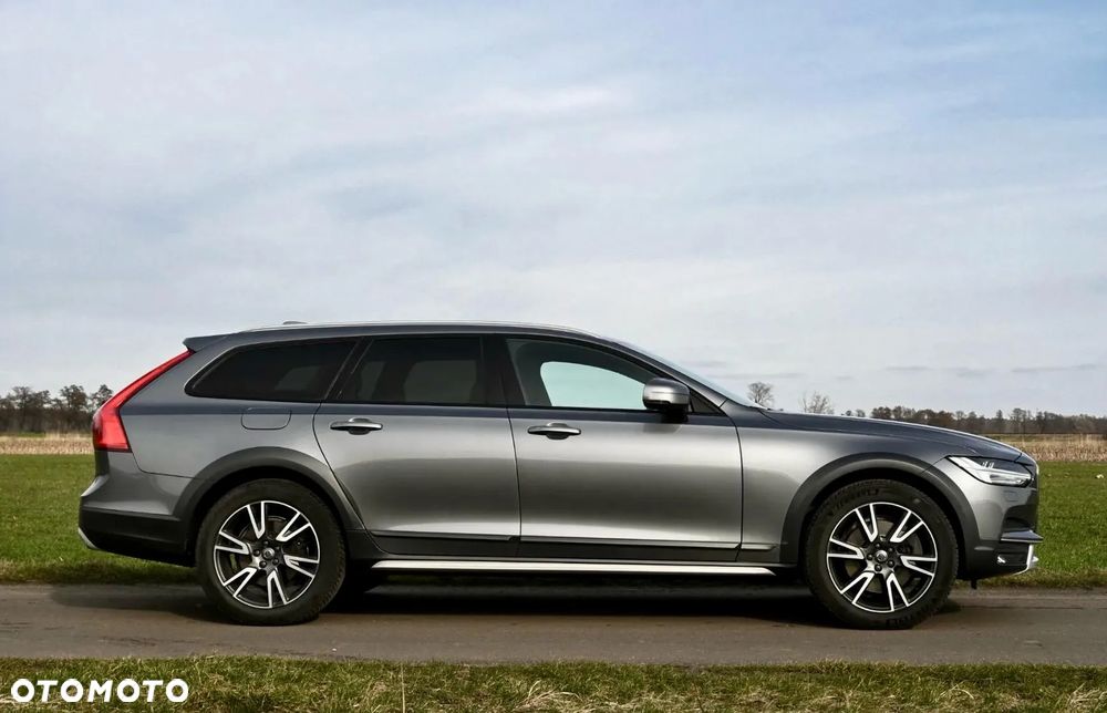 Volvo V90 D5 SCR AWD Momentum Pro - 7