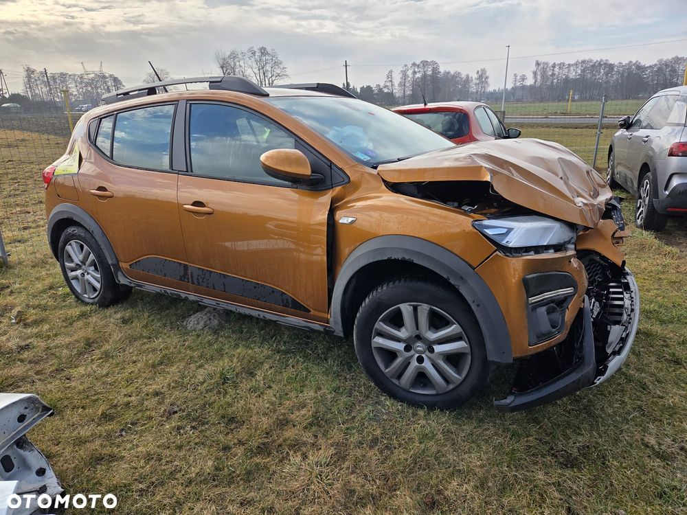 Dacia Sandero Stepway TCe 100 Celebration - 4