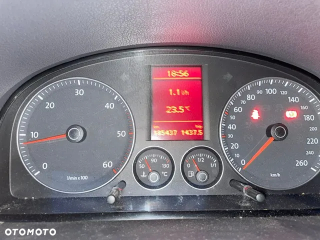 Volkswagen Touran 2.0 TDI DPF Trendline - 12
