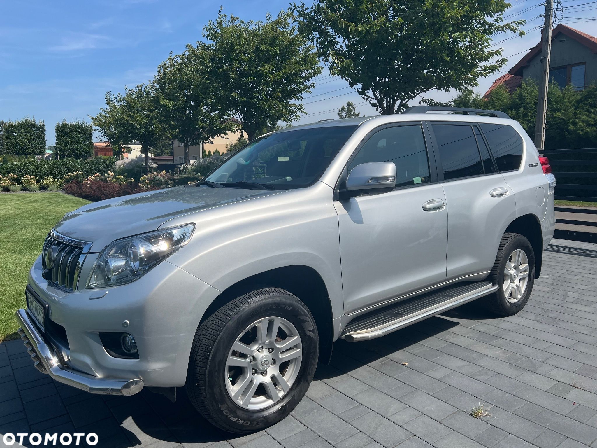 Toyota Land Cruiser - 1