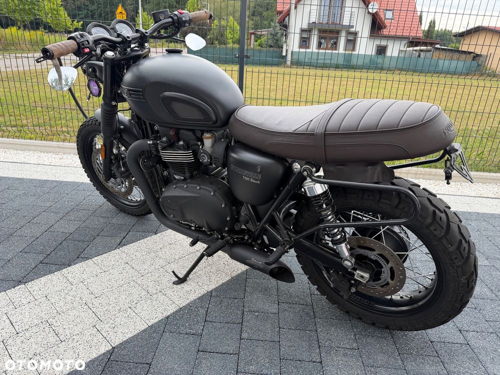 Triumph Bonneville - 4