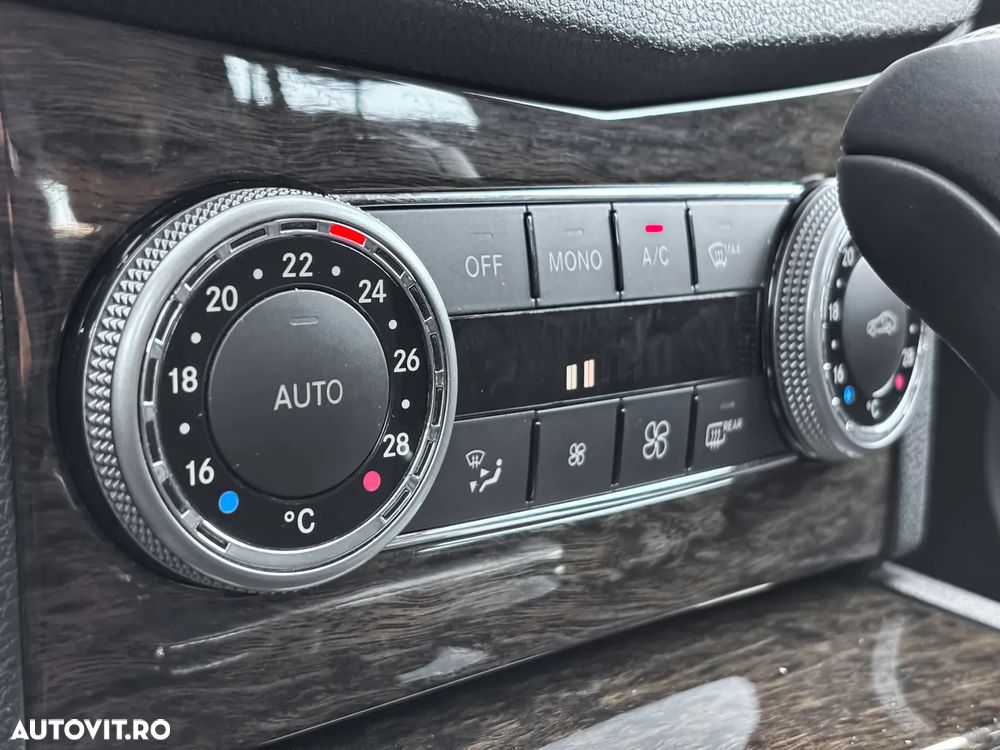 Mercedes-Benz C - 21