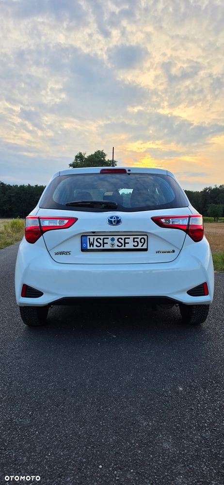 Toyota Yaris 1.5 VVT-i Team Deutschland - 9