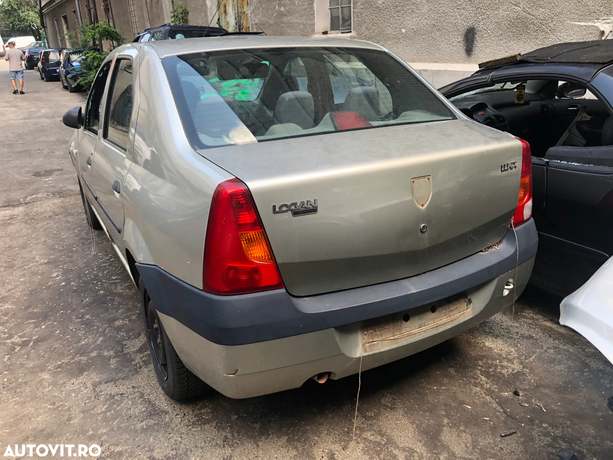 Dezmembrez Dacia Logan 1 1,4 MPI - 5