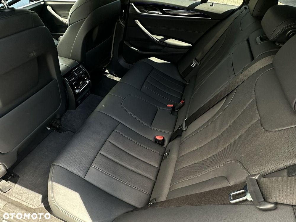 BMW Seria 5 - 17