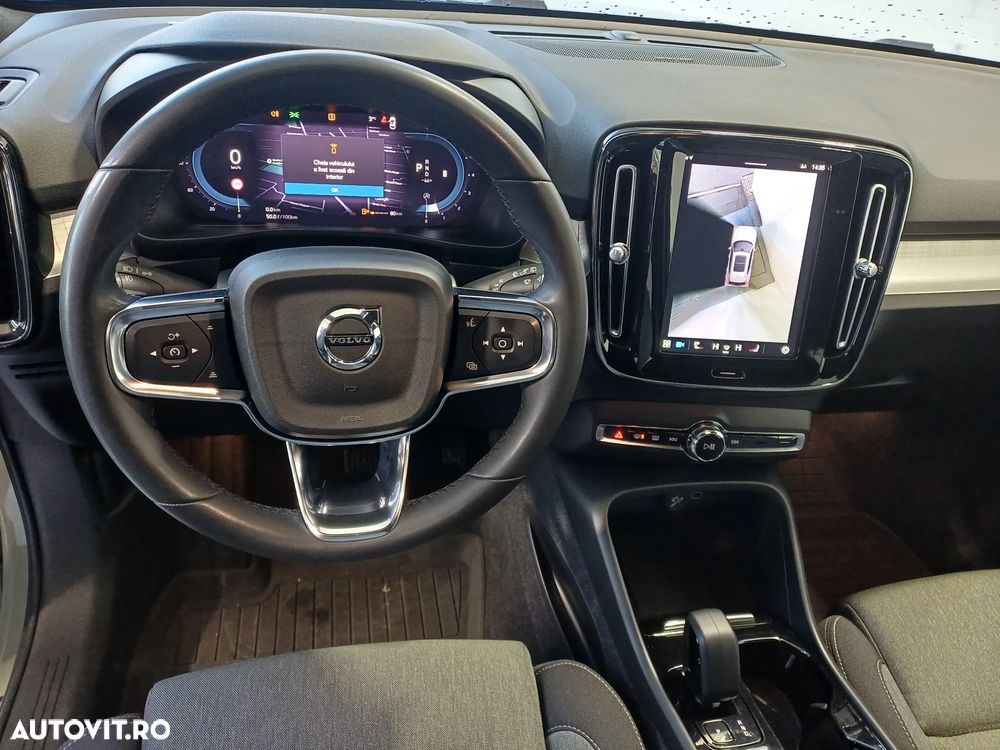 Volvo XC 40 B4 AT8 Mild Hybrid Momentum - 6