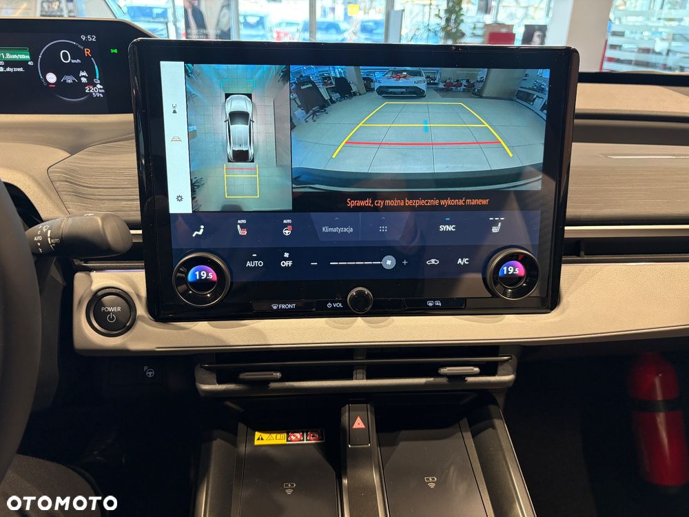 Toyota C-HR+ - 23
