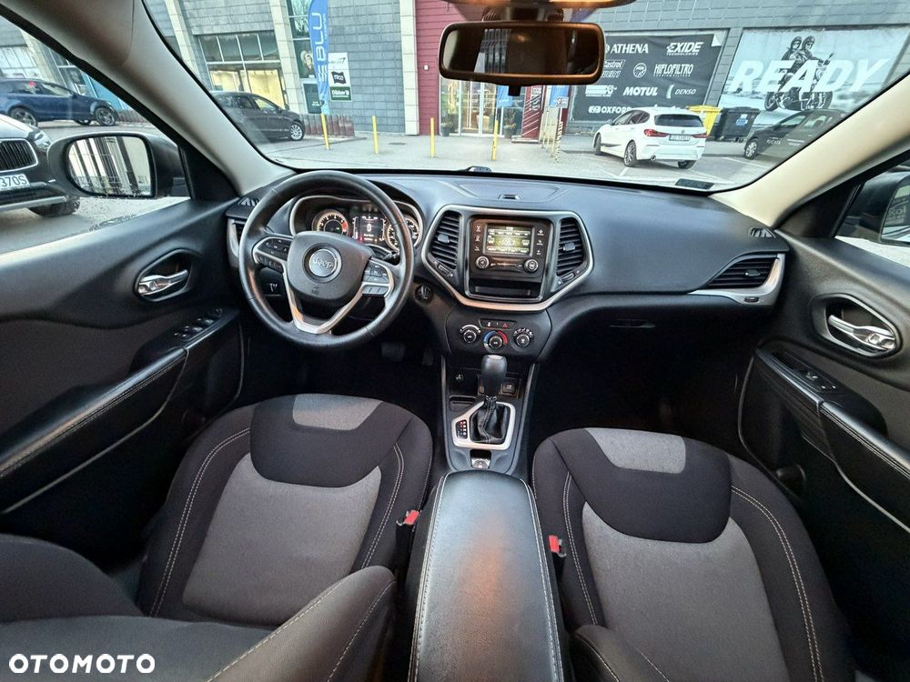 Jeep Cherokee - 6