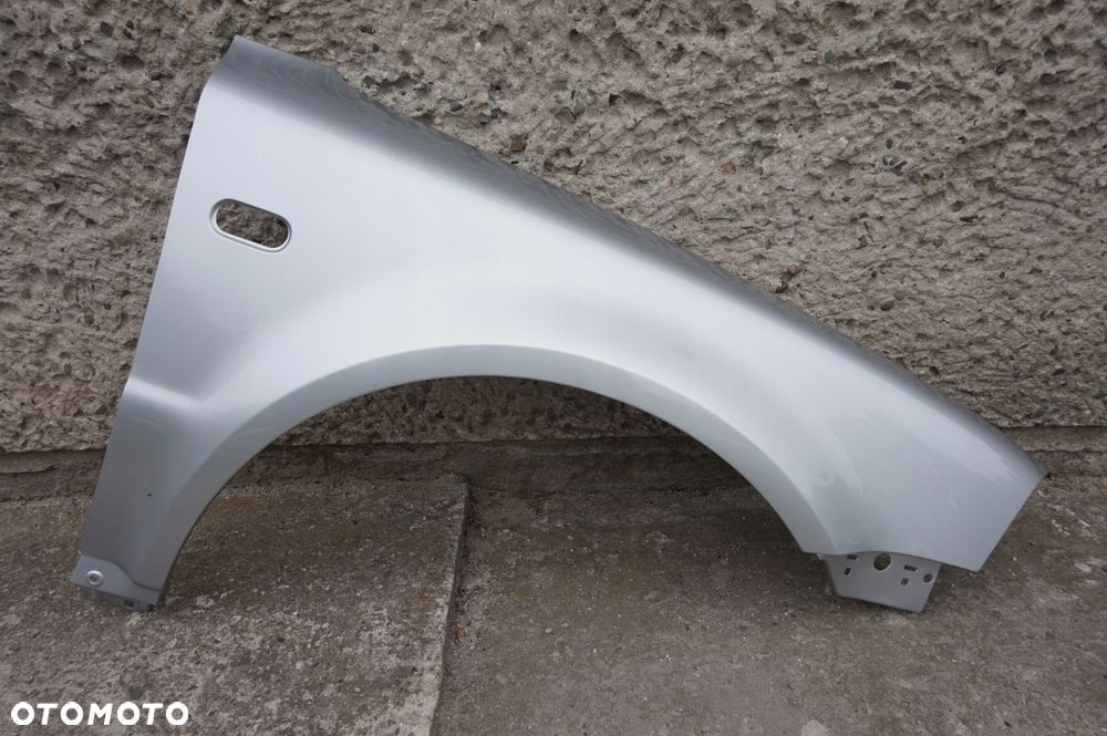 BŁOTNIK PRZÓD PRAWY VW PASSAT B5 LIFT 00/03r LA7W - 1
