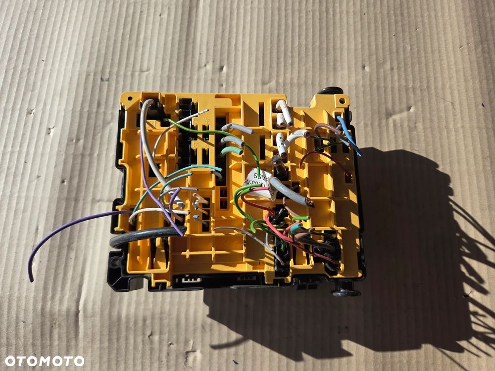 Moduł BSM skrzynka bezpieczników Citroen C3 III 1.6 - 2
